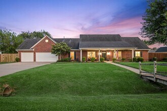 7034 Robin Meadow St in Pearland, TX - Building Photo - Building Photo