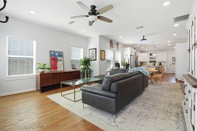 property at 2613 Lorraine St