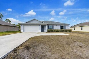 742 NW Bayshore Blvd in Port St. Lucie, FL - Building Photo