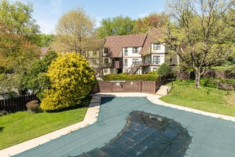 Green Tree Run Condos in Philadelphia, PA - Building Photo - Building Photo