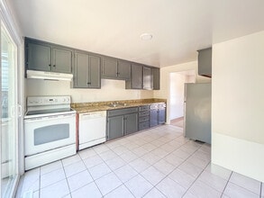 39 Fox Hill Dr in Kilmarnock, VA - Building Photo - Building Photo