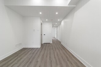 531-531 Delaware Ave N in Toronto, ON - Building Photo - Building Photo