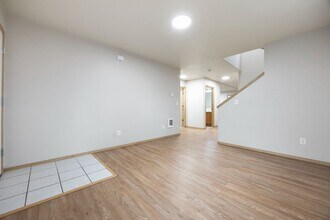 12548 SE Ramona St in Portland, OR - Building Photo - Building Photo