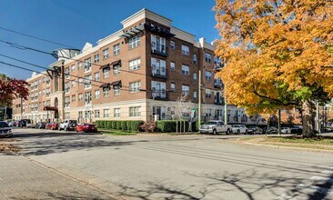 3000 Vanderbilt Pl in Nashville, TN - Building Photo - Building Photo