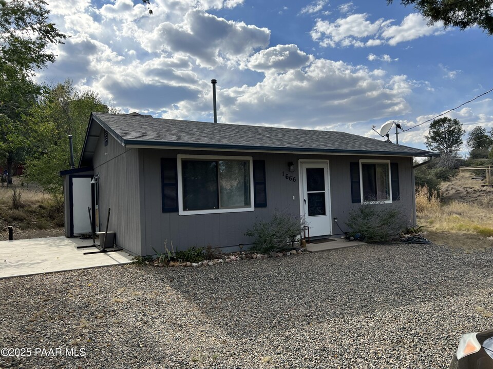 1666 N Topaz Rd in Prescott, AZ - Building Photo