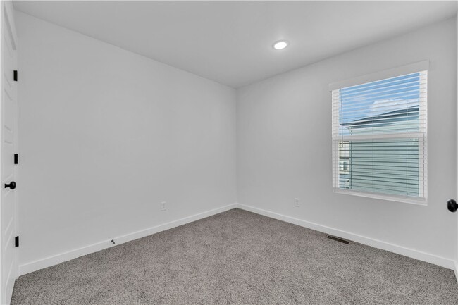 property at 960 Illinois Ave