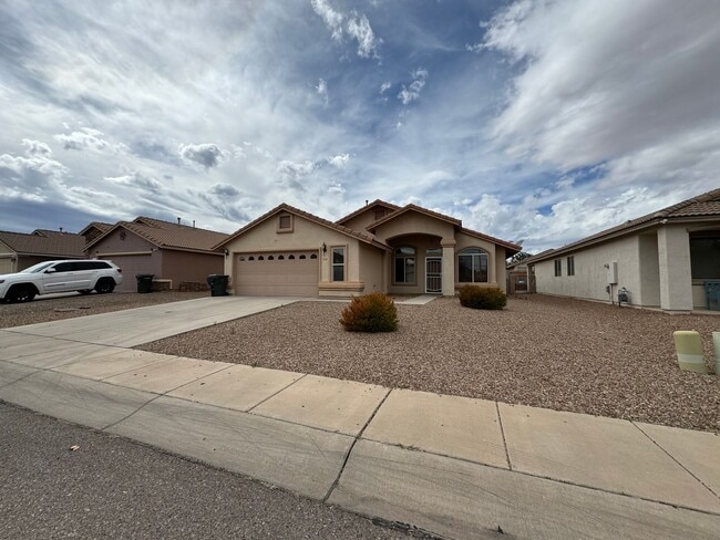 property at 712 Temple Dr