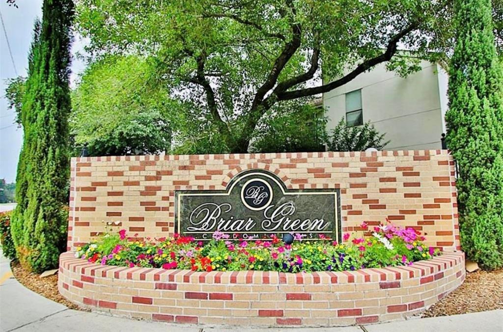 7900 N Stadium Dr Photo