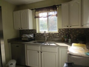 823 Jennifer Ln in Endicott, NY - Building Photo - Building Photo