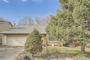 6367 S Emporia Cir in Englewood, CO - Building Photo