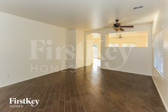 718 S 124th Ave in Avondale, AZ - Building Photo - Building Photo