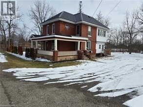 21 Johnson Rd in Brantford, ON - Building Photo - Building Photo