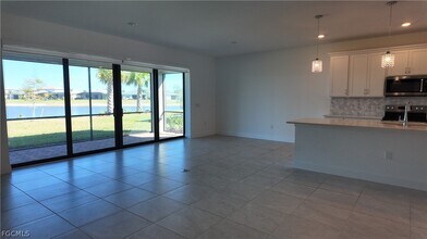 3700 Passion Vine Dr in Alva, FL - Building Photo - Building Photo