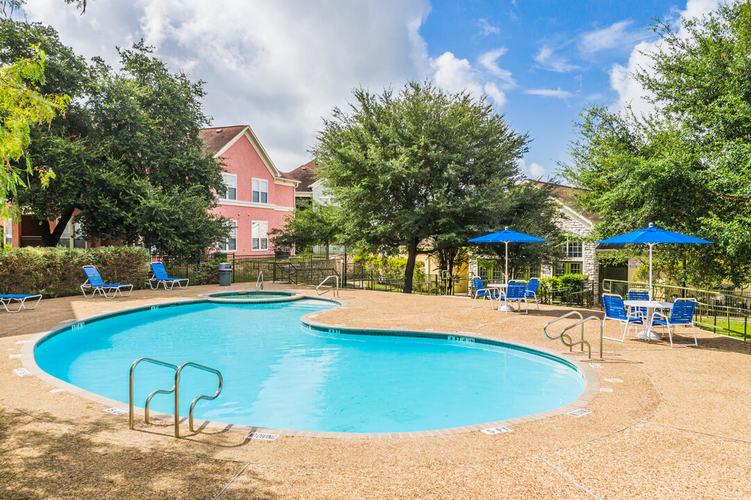 The Villas of Costa Dorada in San Antonio, TX - Building Photo