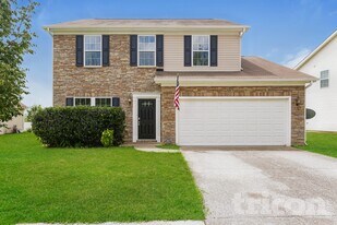 2037 Silverton Cir in Spring Hill, TN - Building Photo