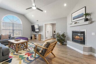 403 Willington Ln in Bentonville, AR - Building Photo - Building Photo