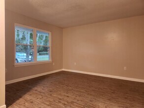 9605 Lehigh Ave-Unit -B in Savannah, GA - Building Photo - Building Photo