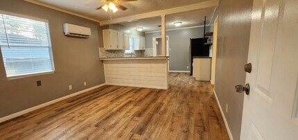 3749 Lazy River Dr in Sealy, TX - Foto de edificio - Building Photo