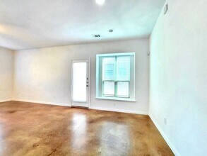 4615 Kind Way in Austin, TX - Building Photo - Building Photo