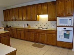 10700 Pointe View Dr in Austin, TX - Building Photo - Building Photo