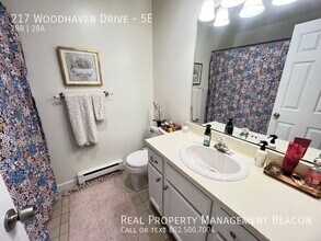 217 Woodhaven Dr in Hartford, VT - Building Photo - Building Photo