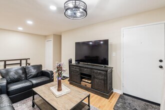13 Ginger Ct in Eatontown, NJ - Building Photo - Building Photo