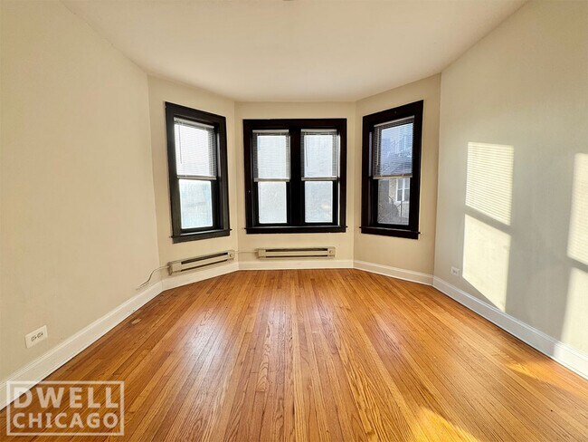 3833 N Greenview Ave, Unit 1 in Chicago, IL - Building Photo - Building Photo