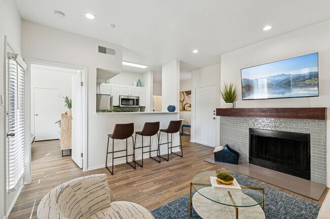 Hidden Ridge Apartments in Irving, TX - Building Photo - Building Photo