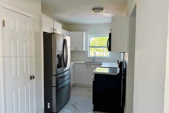 14313 SW 110th Ave in Miami, FL - Building Photo - Building Photo