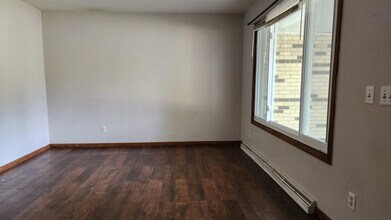 2419 Adler Cir in Middleton, WI - Building Photo - Building Photo