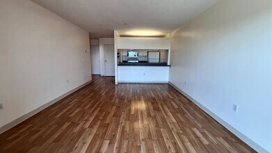 100 W Squantum St in Quincy, MA - Building Photo - Building Photo