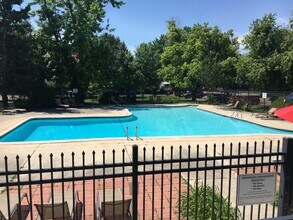 3250 Oneal Cir, Unit #J-25 in Boulder, CO - Building Photo - Building Photo