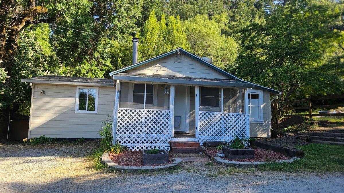 24766 Skyland Rd in Los Gatos, CA - Building Photo