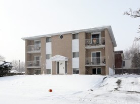 595 Silverbirch Rd in Waterloo, ON - Building Photo