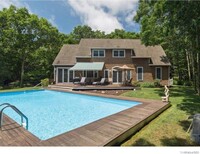 4 Stonewall Ct in East Hampton, NY - Building Photo - Building Photo