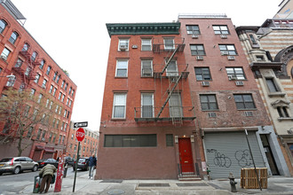 190 Eldridge St in New York, NY - Building Photo - Building Photo