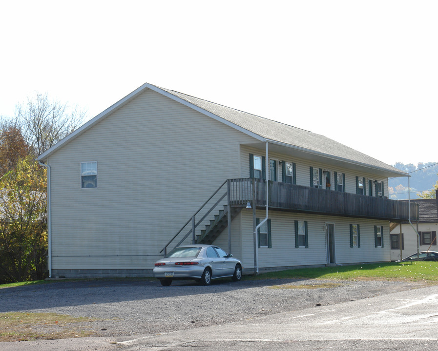 750 Maple St in Bloomsburg, PA - Building Photo