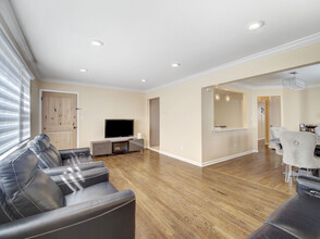 29 Fitzherbert St in Bloomfield, NJ - Building Photo - Building Photo