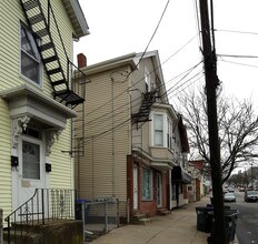 714 Atwells Ave in Providence, RI - Building Photo - Building Photo