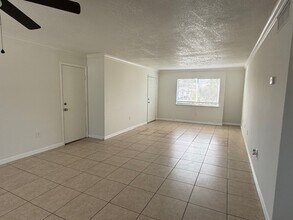 1948 Conway Rd in Orlando, FL - Foto de edificio - Building Photo