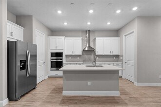 6477 Cyrils Dr in St. Cloud, FL - Building Photo - Building Photo