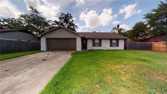 property at 1003 Val Verde Dr