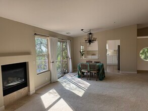 380 Greendale Ct in Santa Barbara, CA - Building Photo - Building Photo