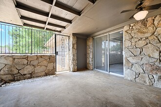 4905 Fall River Dr in Fort Worth, TX - Building Photo - Building Photo