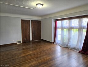 3557 Lynnfield Rd in Shaker Heights, OH - Building Photo - Building Photo