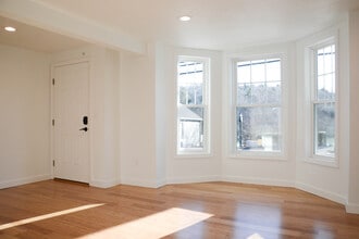 548 Main St, Unit 1 in Sturbridge, MA - Building Photo - Building Photo