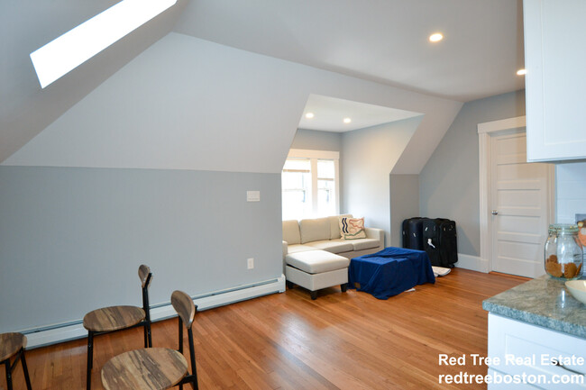 6-3 South St, Unit 3