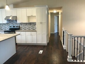 3601 88th Ave SE in Mercer Island, WA - Building Photo - Building Photo