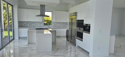16644 Botaniko Dr N in Weston, FL - Building Photo - Building Photo