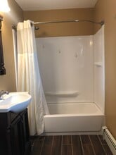 1609 US-9W in Milton, NY - Foto de edificio - Building Photo